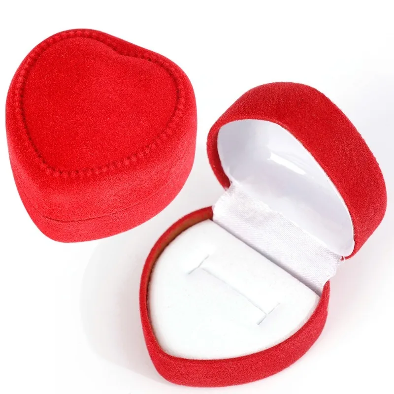 Red Flocking Heart Shape Ring  - Ring Binder Box recension och pris